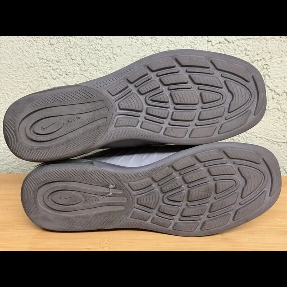 Size 12 - Nike Air Max‎ Axis GS Mens Gray Athletic Shoes Sneakers AA2146-010